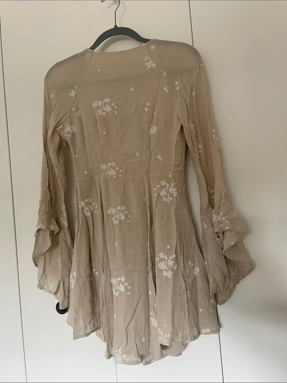 📦 🚚 EVERYTHING MUST GO! Free People Tan Dress | Sz 2 - Picture 4 of 11